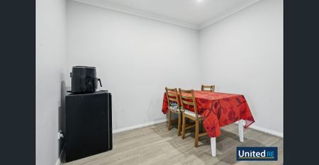 THREE BEDROOM APARTMENT 2 MINUTES FROM TOONGABBIE STATION - Photo 3