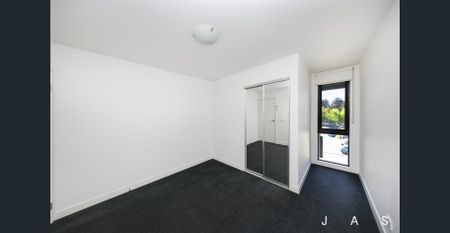 Modern Footscray Living with Village Convenience - Photo 3