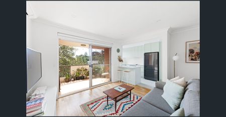 Spacious, Sunlit & Superbly Located - Photo 4