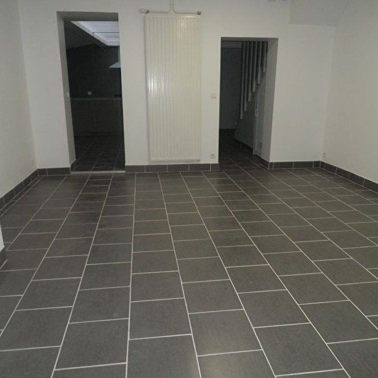 Location Maison 3 pièces 74m² - Photo 1