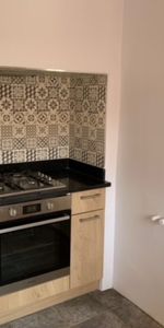 Oxford Court - Photo 3