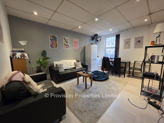 5 bedroom terraced house to rent - Photo 1