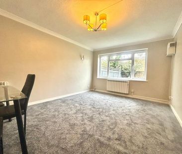 Melina Close, Hayes, UB3 - Photo 1