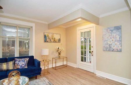 For Lease - 1395 Lorne Park Road, Mississauga, Ontario - Photo 2