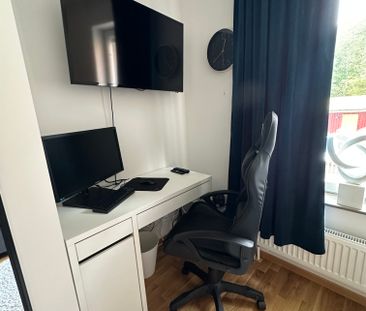 Kulvertkonstens väg, Hisings Backa - Photo 2