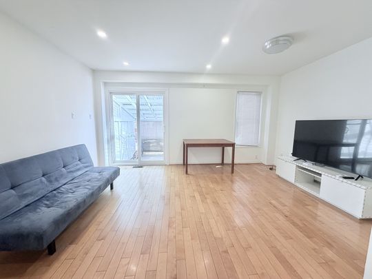 For Lease - 230 Enchanted Hills Crescent, Toronto, Ontario - Photo 1