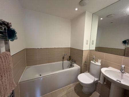 2 bedroom flat to rent - Photo 4