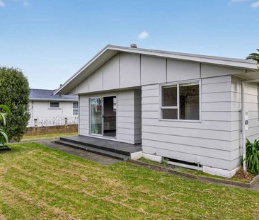 Spacious & Sunny Home in Outer Kaiti - Photo 5