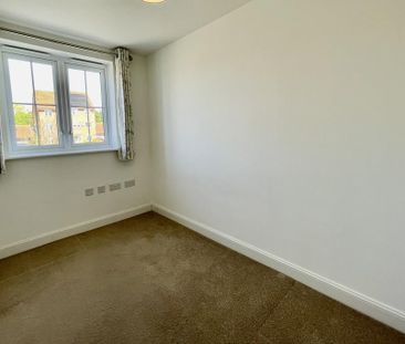 4 bedroom semi-detached house to rent - Photo 5