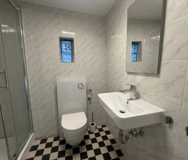 Großzügiges Einfamilienhaus mit Garten und Scheune in Siegburg-Bras... - Foto 4