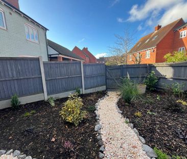 3 bedroom semi-detached house to rent - Photo 4