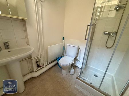 Location Appartement 1 pièce 14m² CHATEAUROUX 36000 - Photo 3