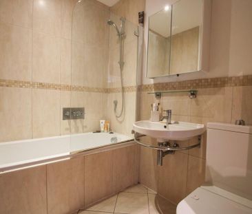 1 bedroom ground floor flat to rent - Photo 5