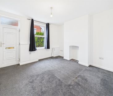 2 bedroom Terraced House to rent - Photo 3