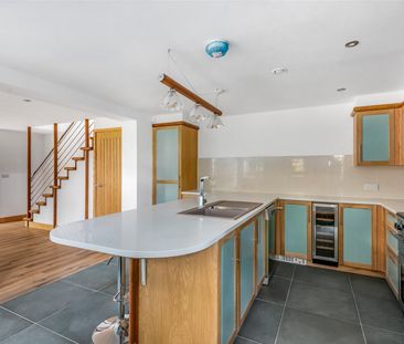 3 bedroom House To Let - Photo 5