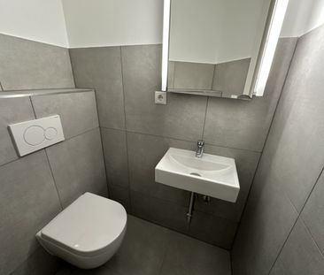 MO0961 - Frisch renovierte, großzügige Wohnung mit Balkon und Garage - Foto 1