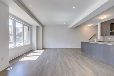 For Lease - 3259 Crystal Drive, Oakville, Ontario - Photo 2