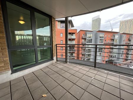 2 bedroom apartment to rent - Photo 2