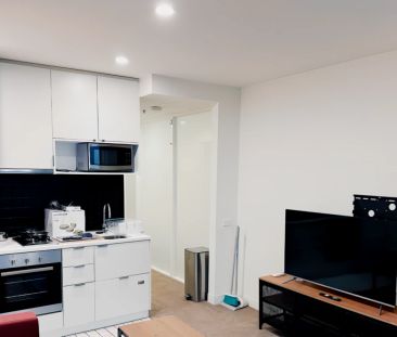 Master Bedroom - Photo 1