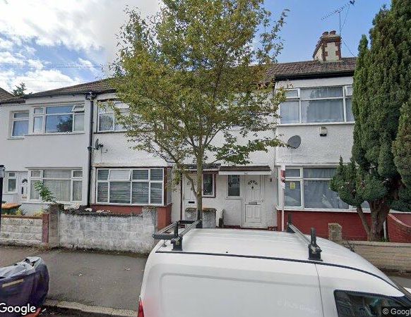 3 Bed Terraced House, Lawrence Avenue, E12 - Photo 1