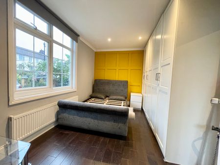 Blessbury Road, Burnt Oak, Edgware HA8 - Photo 3