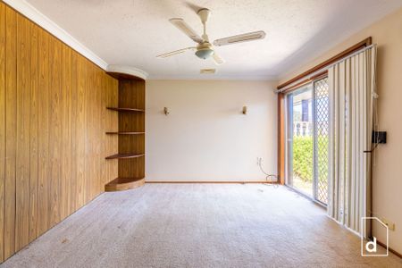 Three Bedroom Home With Water Views! - Photo 3