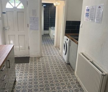 2 Bed Flat, Sommerville Road, BS7 - Photo 3