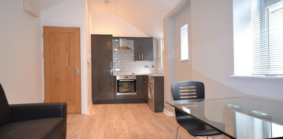 1 bedroom apartment to rent - Photo 2