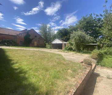 5 bedroom farm house to rent - Photo 2