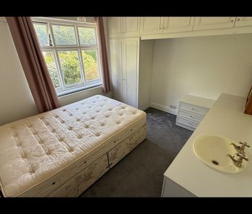 4 Bed Semi-Detached House, Eccles Old Road, M6 - Photo 3