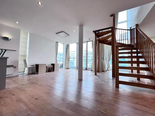2 bedroom penthouse to rent - Photo 1