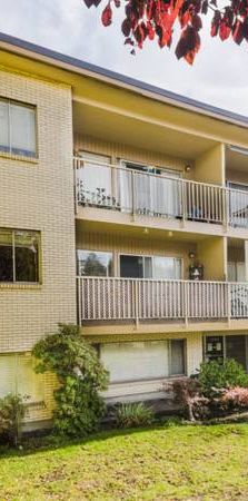 Marpole bright 1 bedroom unit with balcony - Photo 1