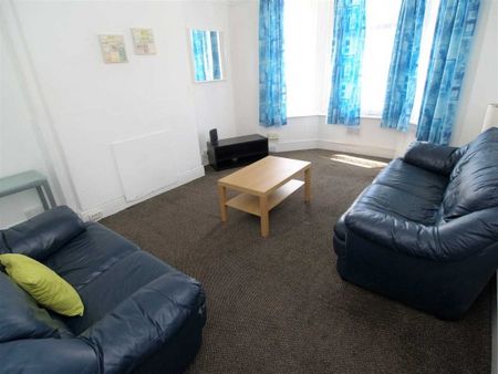 4 Bed - Holdsworth Street, Plymouth - Photo 4