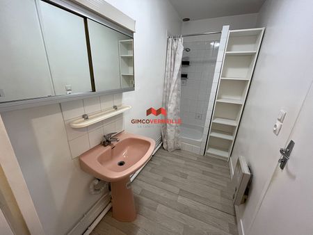 Location Appartement 1 pièce 28m² - Photo 2