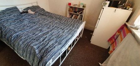 5 bedroom house share to rent - Photo 3