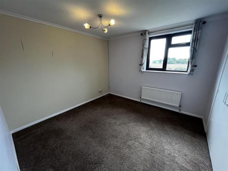 4 bedroom detached house to rent - Photo 3