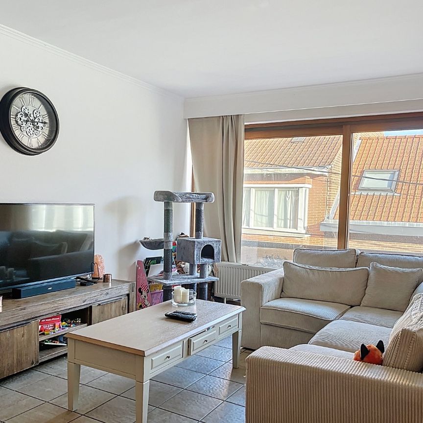 IDEAAL GELEGEN APPARTEMENT MET 2 SLAAPKAMERS - Photo 1