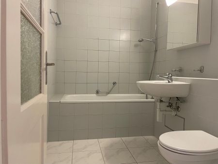 Wohnung mit Balkon zum grünen Innenhof beim Tellplatz - Foto 4