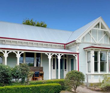ST ALBANS - EIGHT BEDROOMS, TWO BATHROOMS, TWO KITCHENS - Photo 5