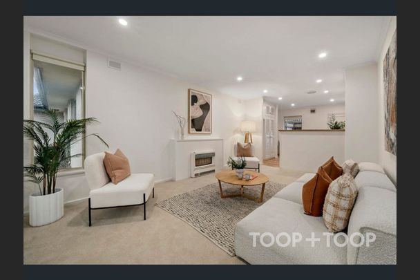 Comfortable & Convenient Unit Right on the Beach! - Photo 1