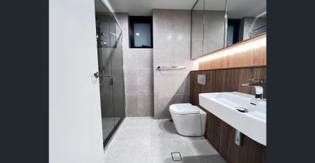 Contemporary Comfort – Stylish 2-Bedroom Apartment - Photo 4