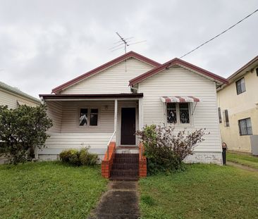 Three Bedroom Family Home in Earlwood - Photo 5