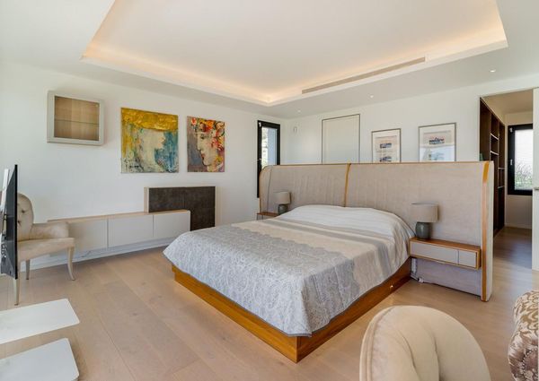 Luxury Villa for rent in Benahavís, Spain