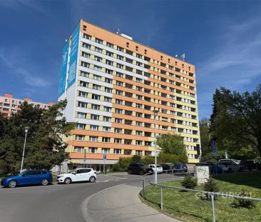 Moderní a světlý byt 1+kk s panoramatickým výhledem v 12. patře, Le... - Photo 1