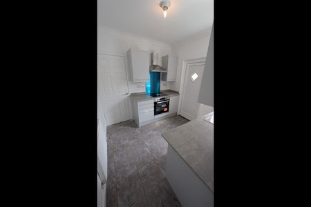 3 Bed Terraced House, Holtby Street, M9 - Photo 5