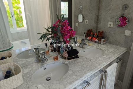 2 Bedroom Townhouse For Rent in Cancelada, Málaga - Photo 3