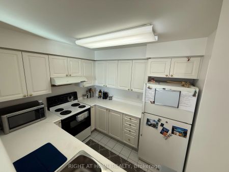 8 Pemberton Avenue #1106 - Photo 4