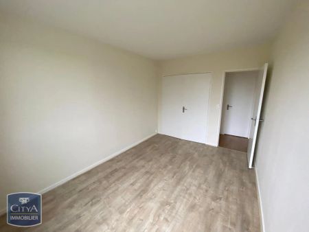 Appartement à louer 4 pièces 68.94m² - Photo 3
