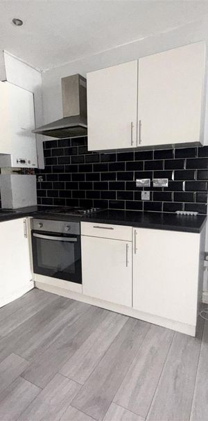 1 Bedroom Flat To Let - Photo 1