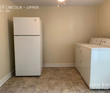 Old World Charm with Modern Amenities - Upper Unit with 2 bedrooms ... - Photo 6